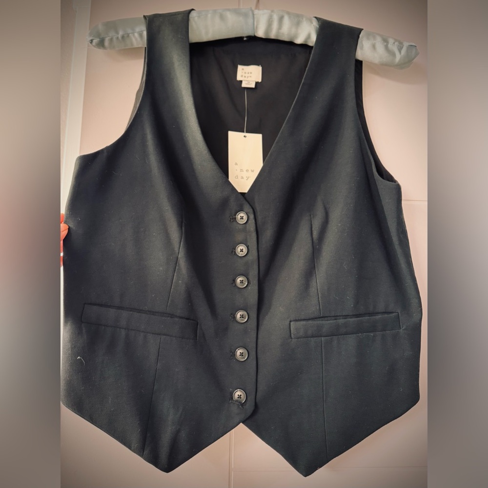 NWT menswear style vest M